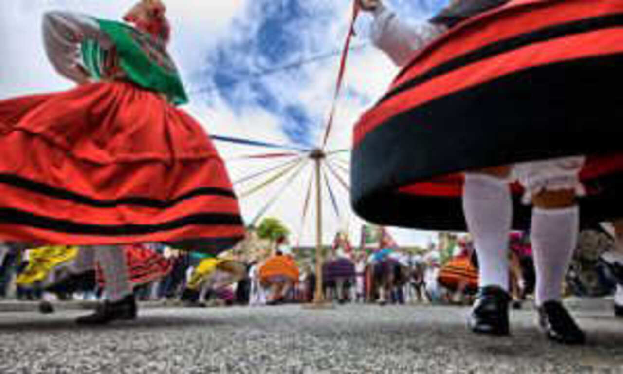 I Festival de Folklore Europa y Cantabria. Tradiciones Encontradas