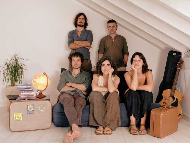 La Mala Hierba, de dúo a "bandada"