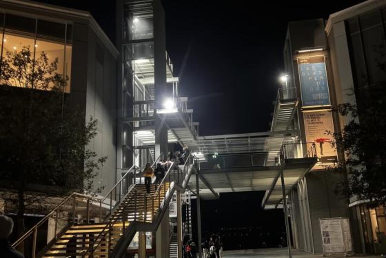 "Santander at night". Exposición fotográfica de Wesly Salazar