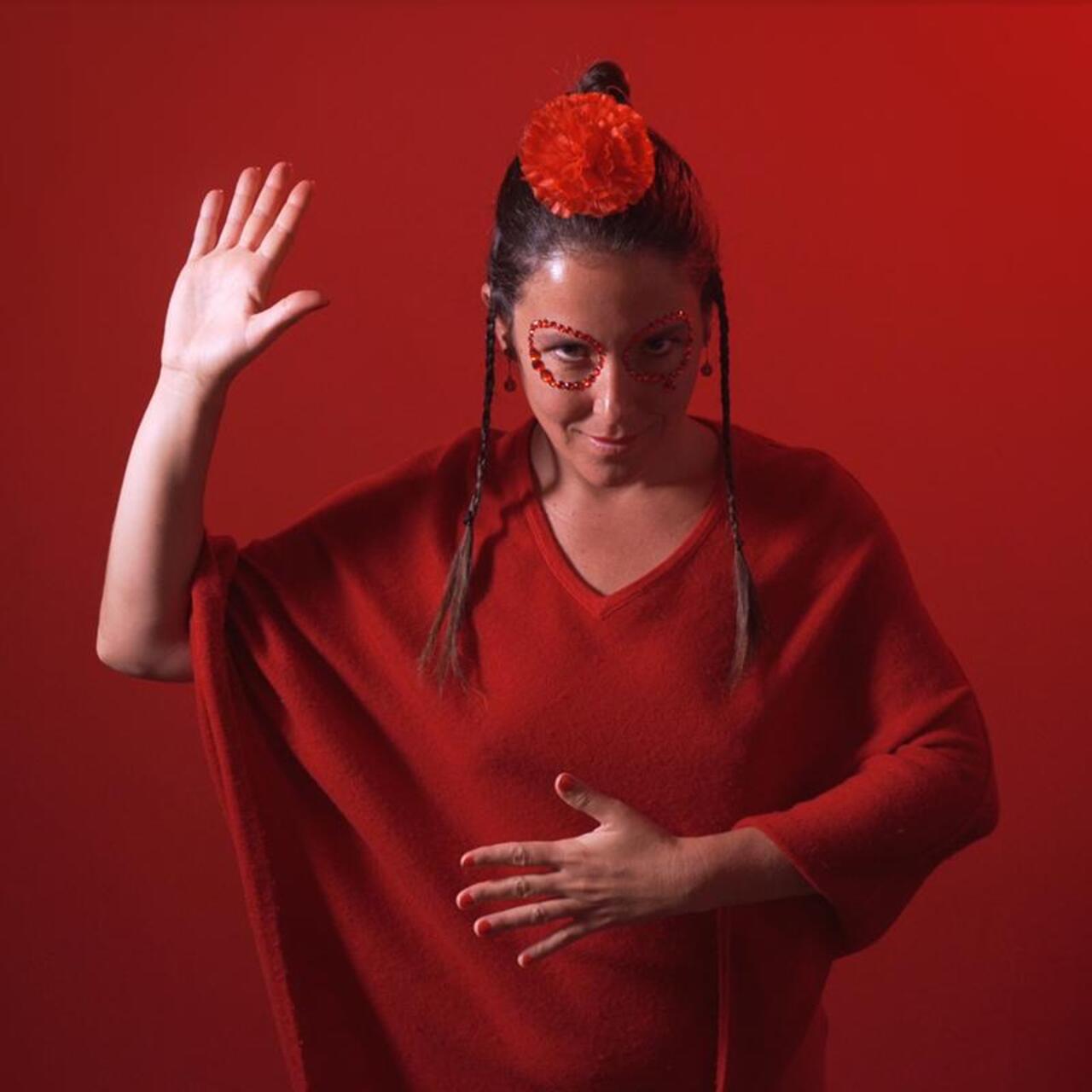 "La mujer-orquesta del siglo XXI". Looping Greis 