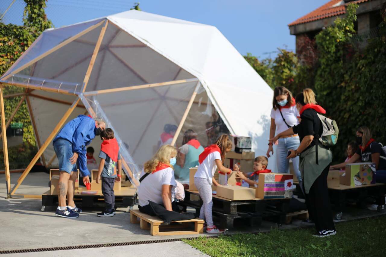 Createctura invita a las familias a construir su «isla de luz» en Enclave Pronillo durante la mañana del jueves 8 de diciembre