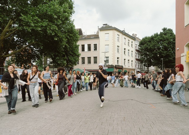 Enclave Pronillo acoge un taller de danza palestina impartido por el bailarín Ihab Sabbah